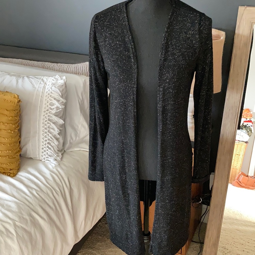 Fitted duster with high slits!